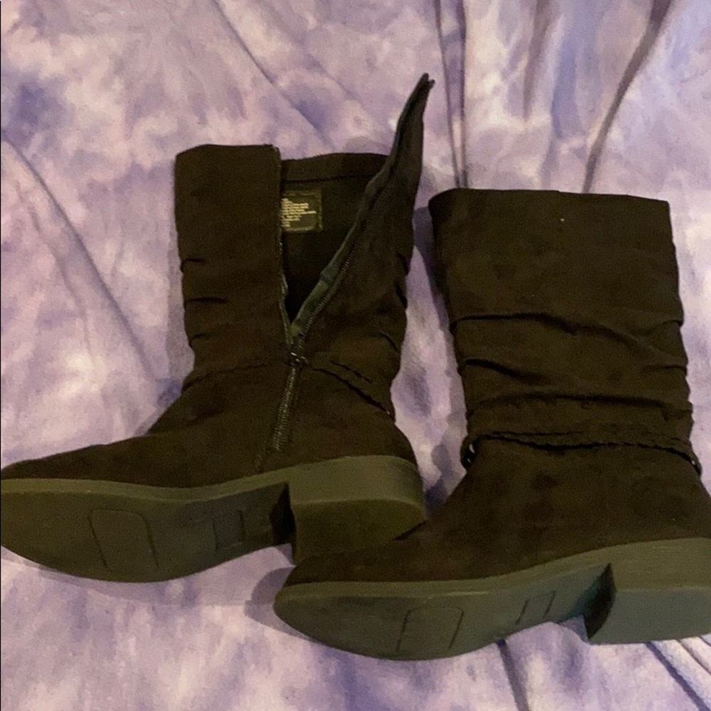 Girls boots